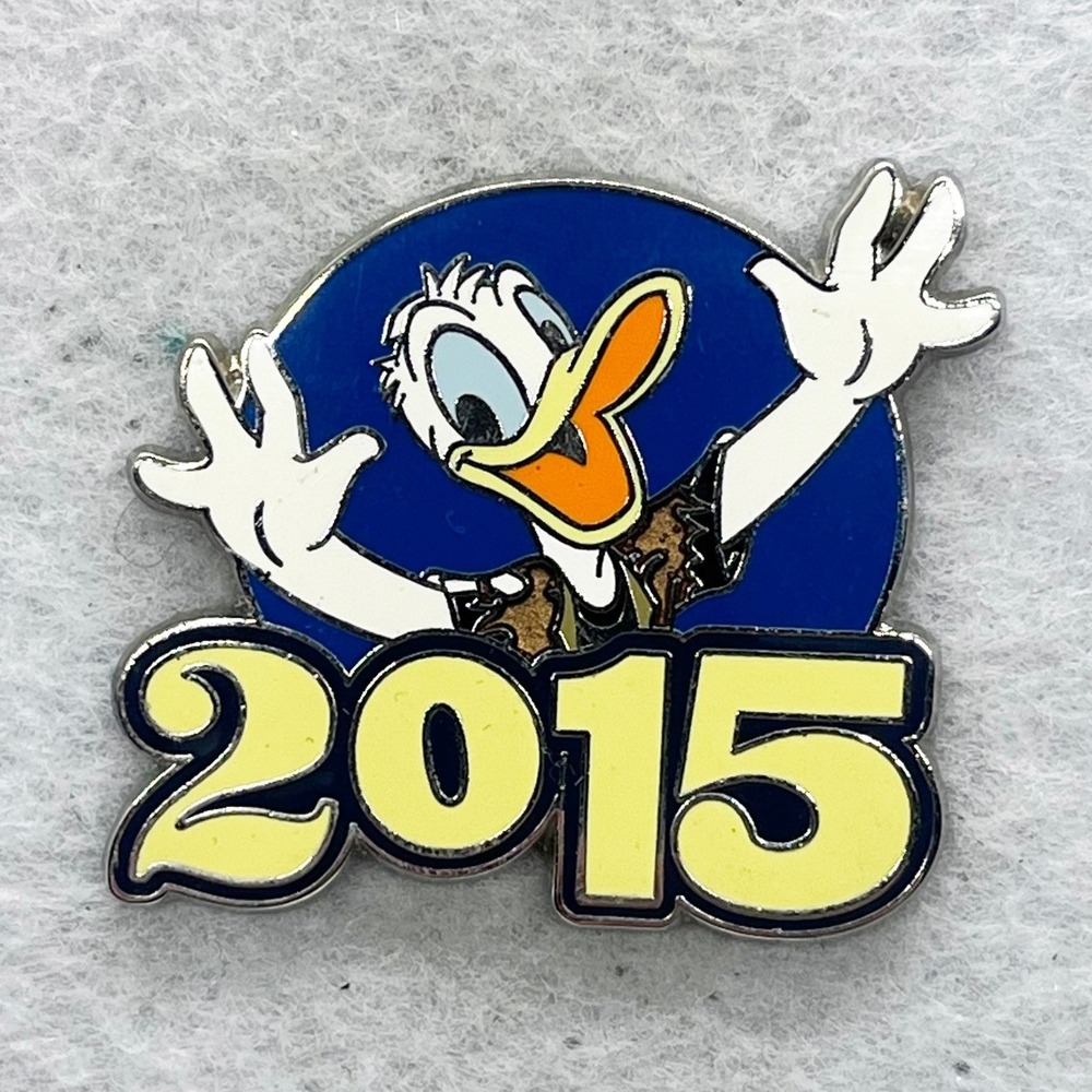 🔮 5/$25 Disney Donald Duck 2015 Pin